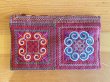 画像2: タイ モン族 刺繍 フラットポーチ レッドパープル (パイピング ブルー) (2)