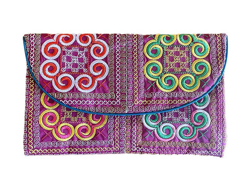 タイ モン族 刺繍 フラットポーチ レッドパープル (パイピング ブルー)